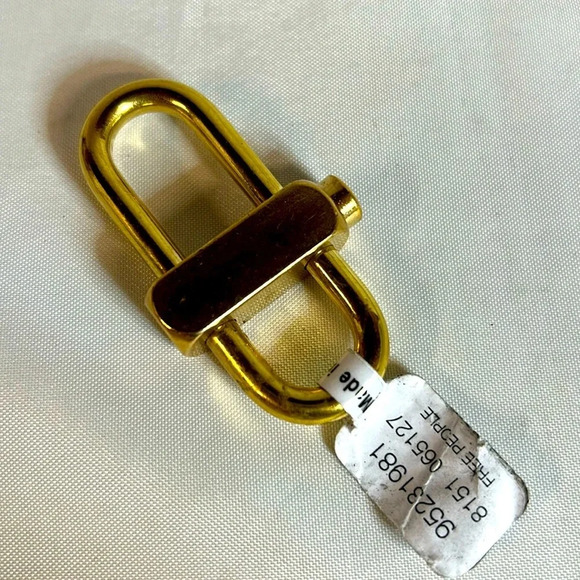 Free People Metal Push Button Lock Key Holder. NWT - Picture 1 of 4